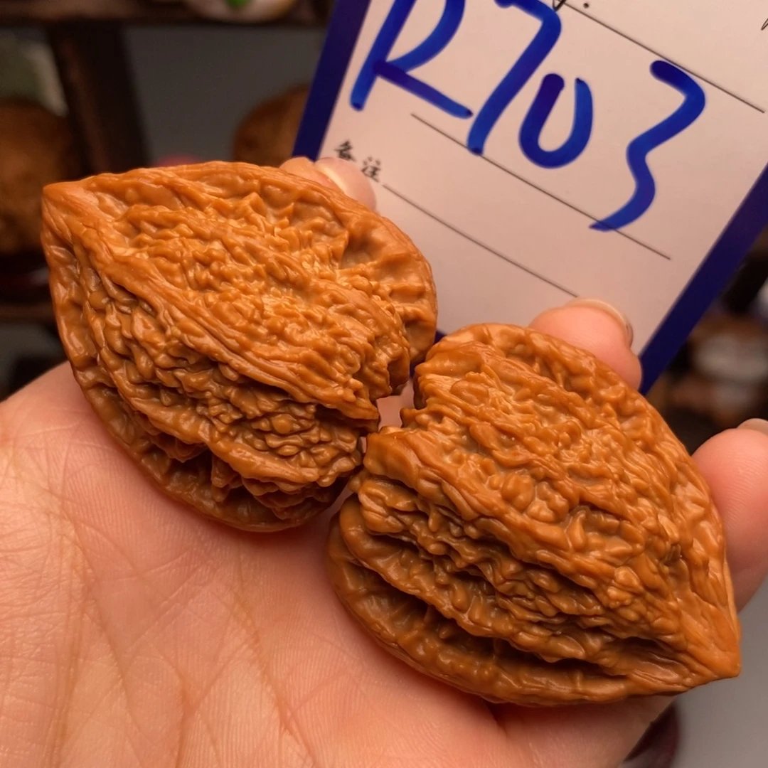 文玩核桃吊坠塔尖35