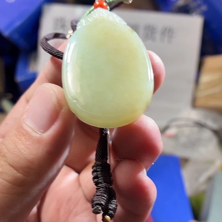 和田玉（糖玉）未镶嵌颈饰