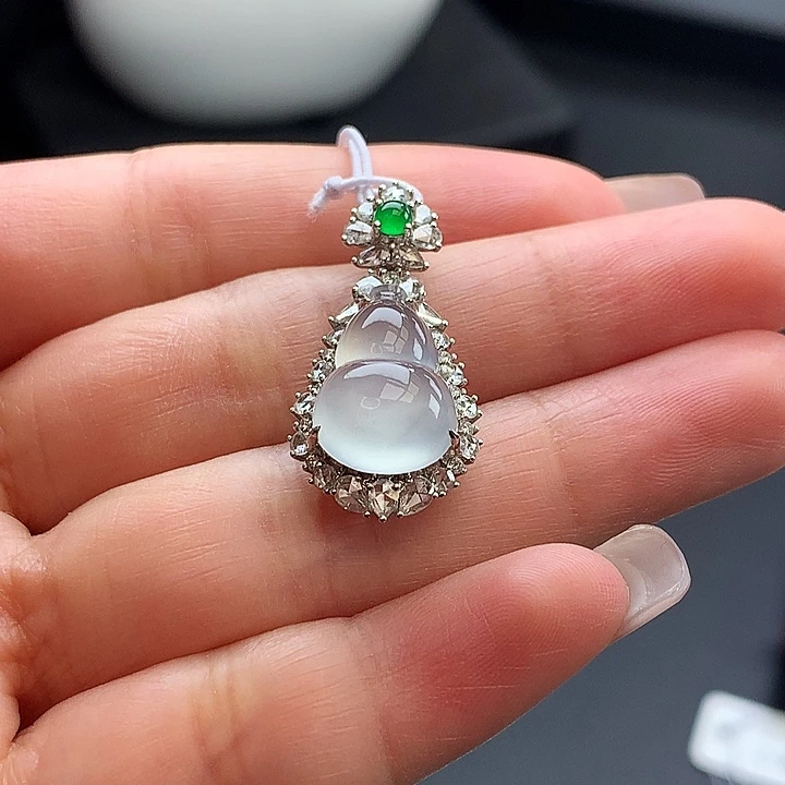 吊坠(赠链)18K金镶嵌翡翠白冰葫芦