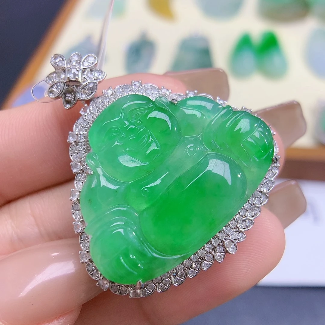 翡翠颈饰18K金镶嵌佛公