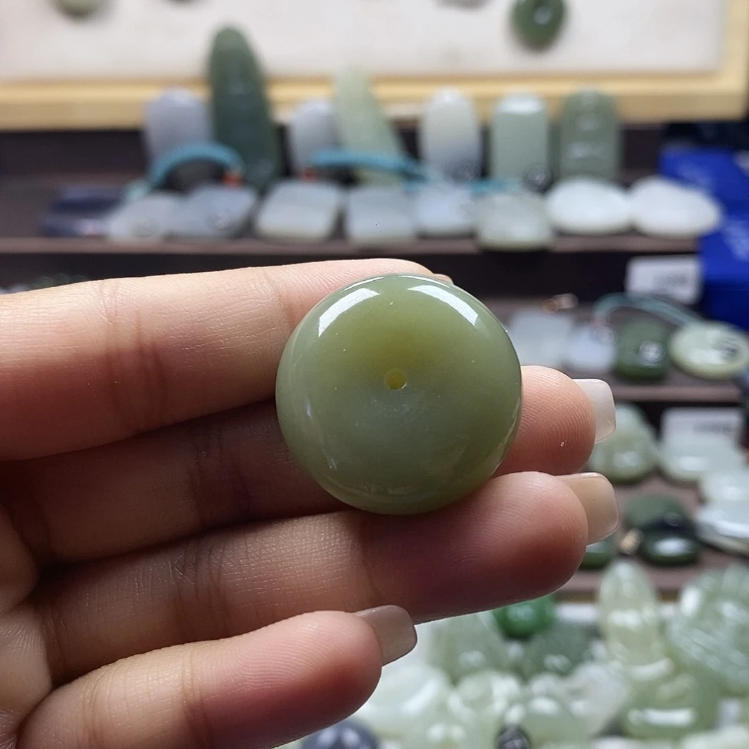 和田玉未镶嵌颈饰平安扣25mm