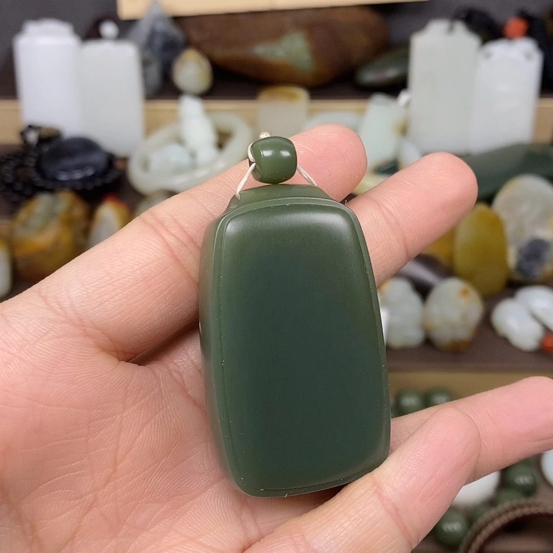 和田玉未镶嵌颈饰50