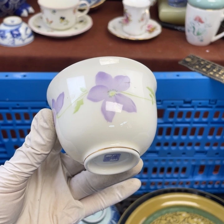 他家瓷器真美…开播了
