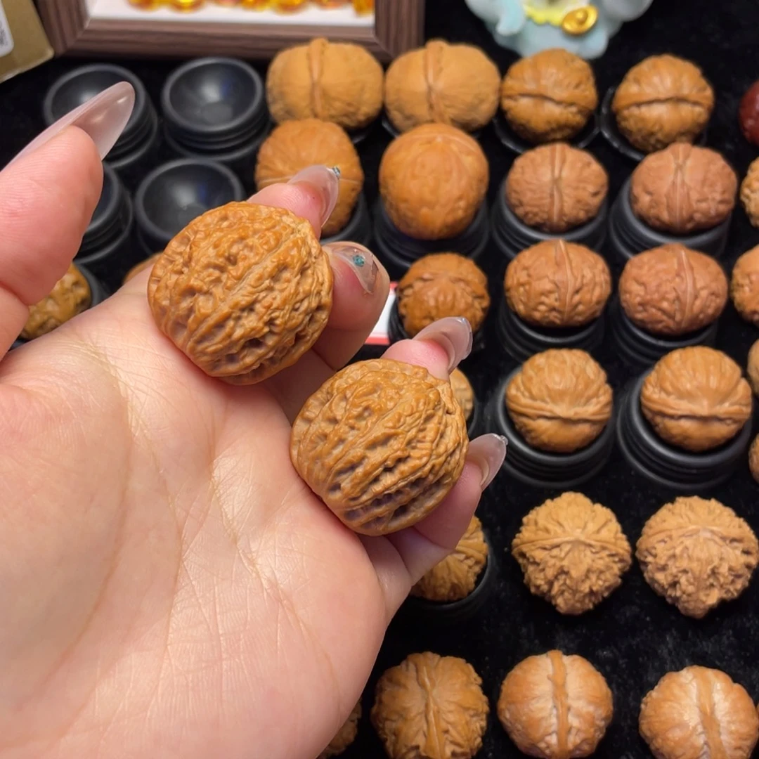 哎***、吊坠文玩核桃。。。。。。