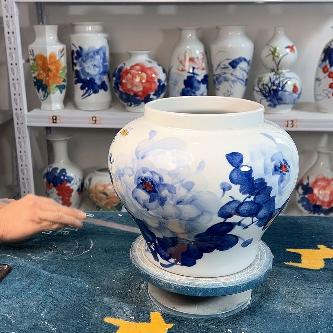 摆件景德镇陶瓷大口青牡花