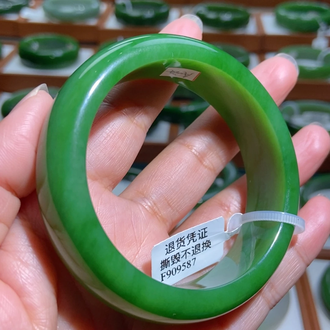 和田玉（碧玉）未镶嵌手镯粉阳绿5758