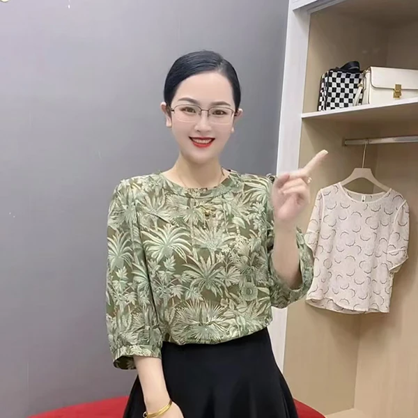 七分袖上衣女夏季新款中老年妈妈装时尚百搭宽松显瘦花色小衫春秋