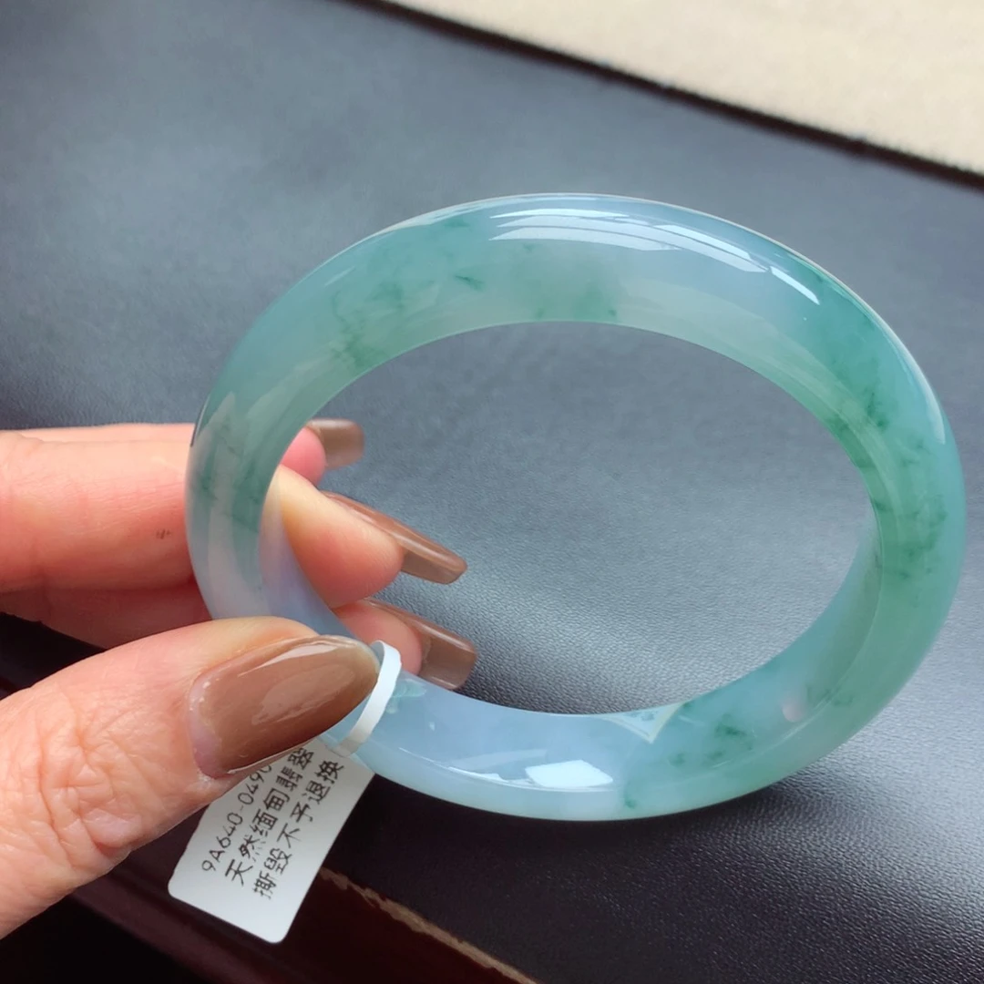 翡翠手镯未镶嵌缅甸翡翠手镯