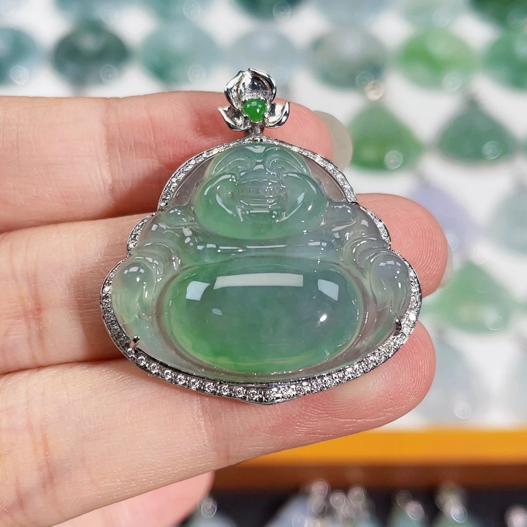 颈饰18K金镶嵌翡翠吊坠