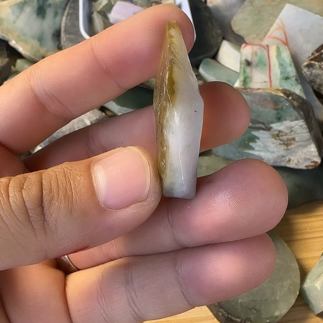 翡翠裸石缅甸翡翠