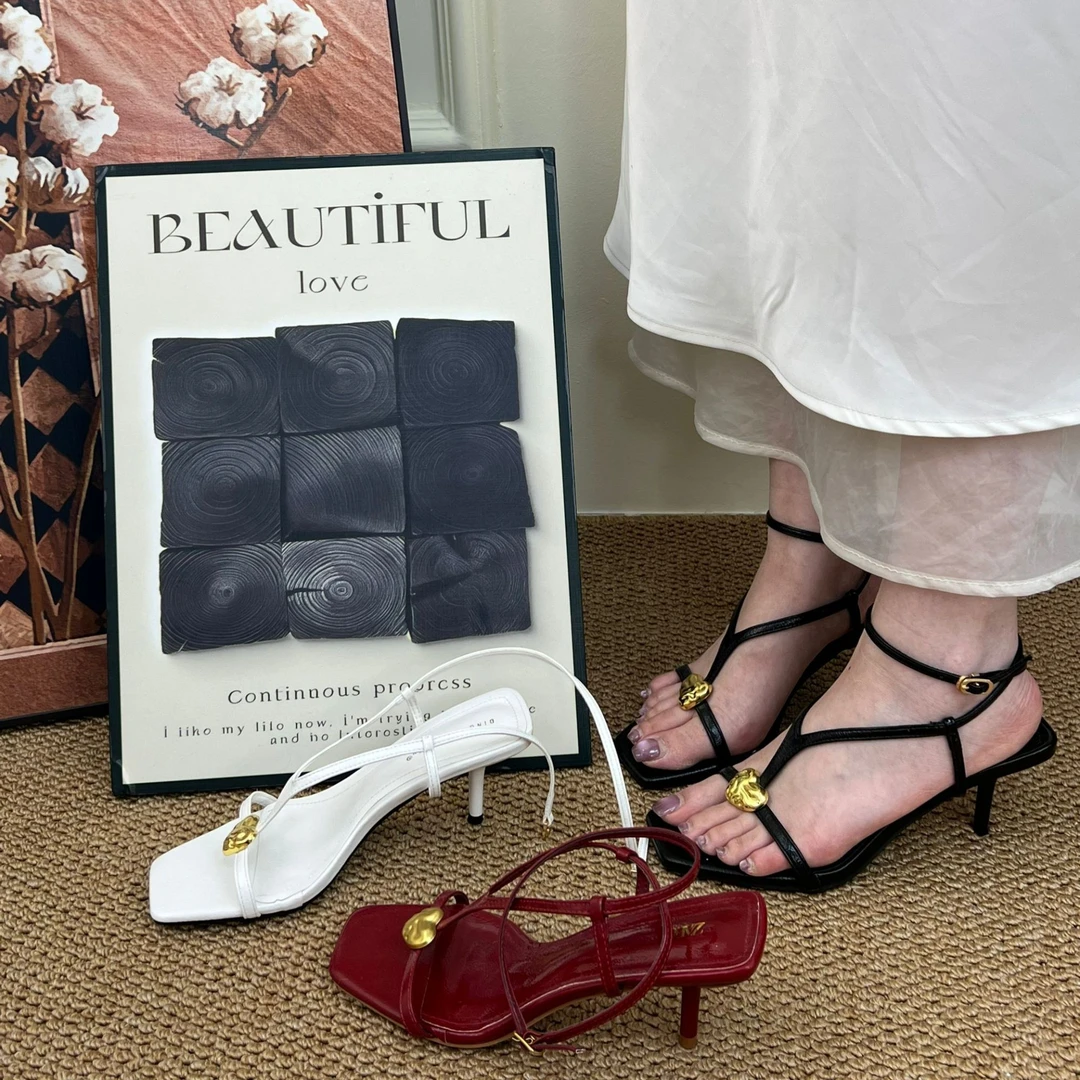 「五月初见」老钱风一字带方头细高跟露趾女鞋夏季新款名媛凉鞋