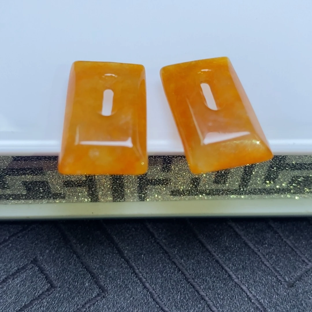 翡翠未镶嵌耳饰红翡方糖