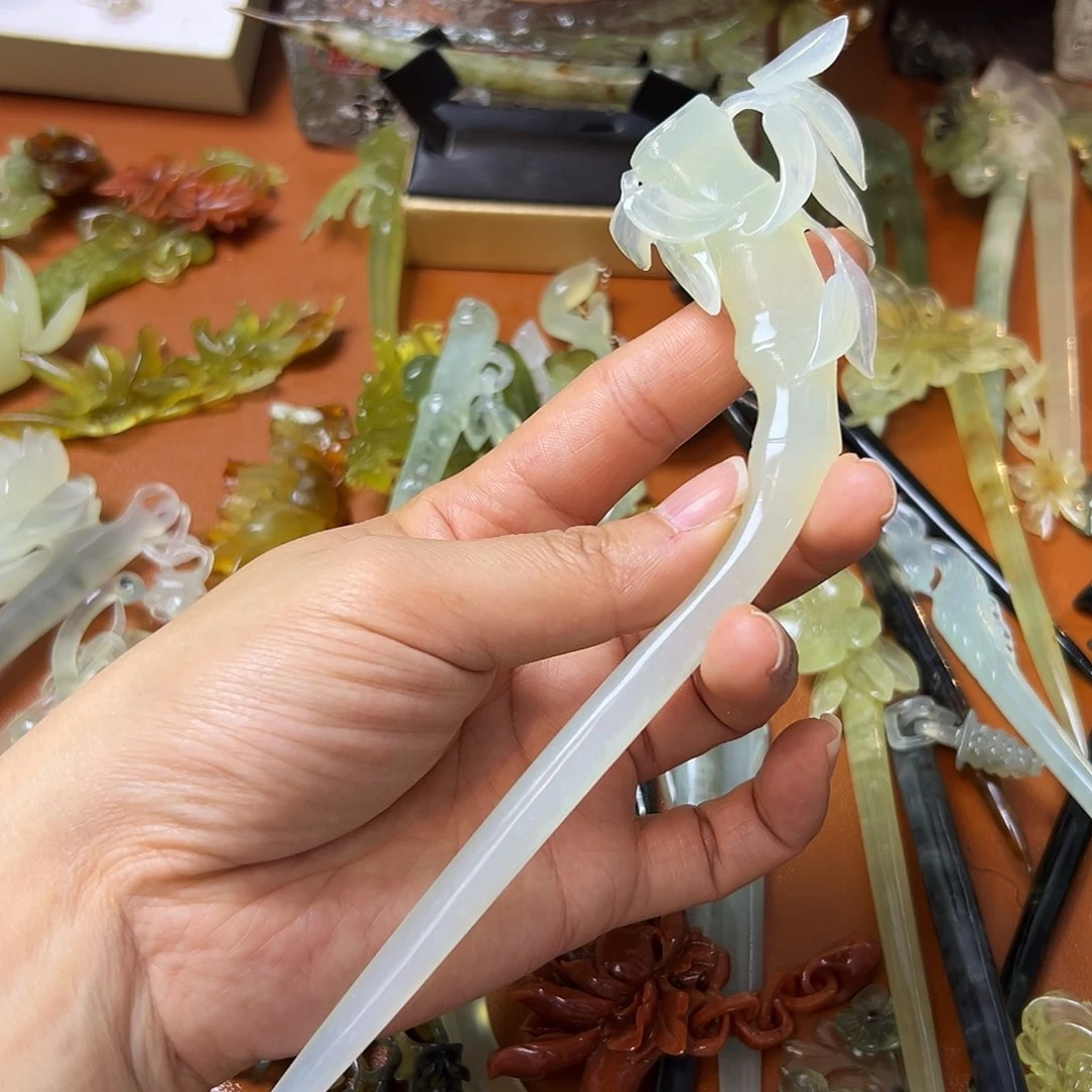 蛇纹石玉未镶嵌竹子发簪元*