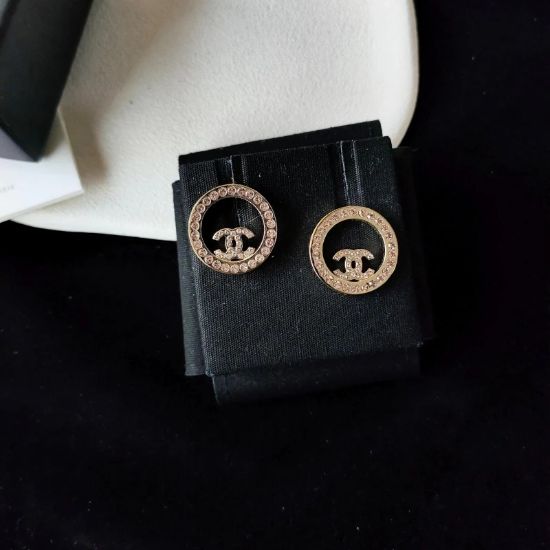 95新 Chanel/香奈儿 Azul-17V浅金色粉钻圆形双C镂空耳钉50593