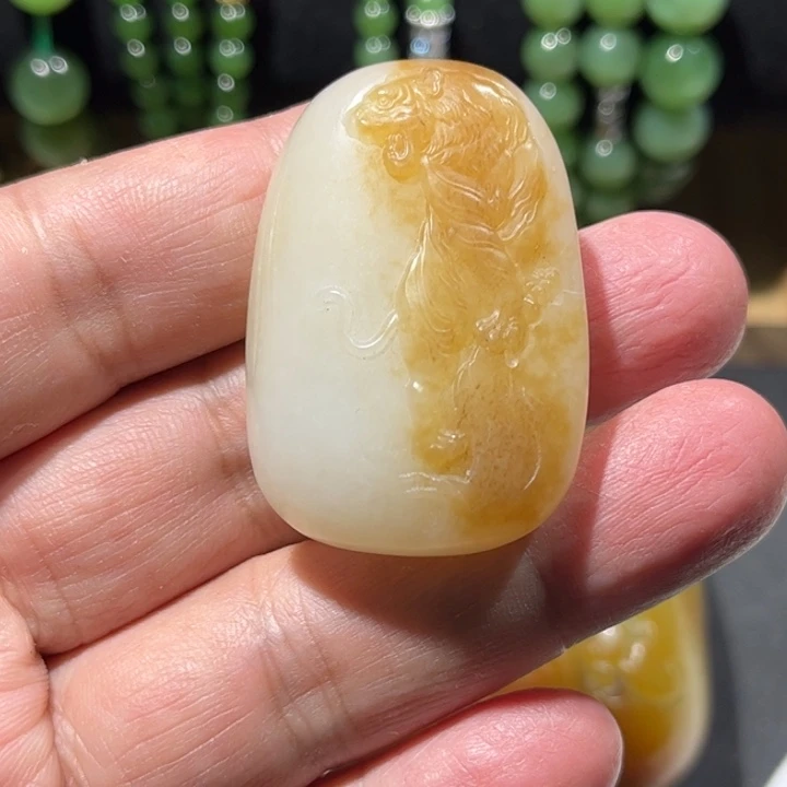颈饰未镶嵌和田玉