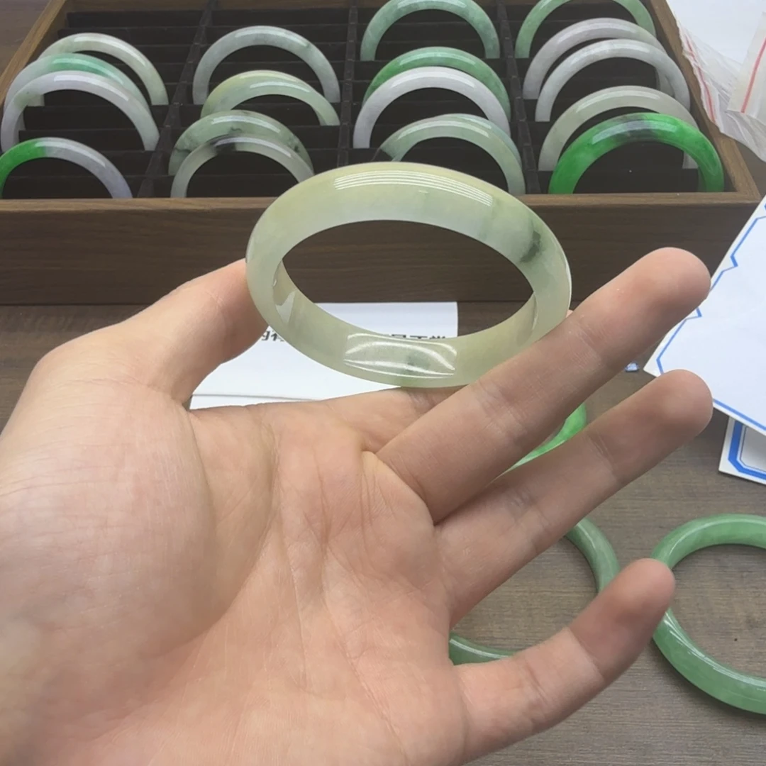 未镶嵌手镯翡翠C38