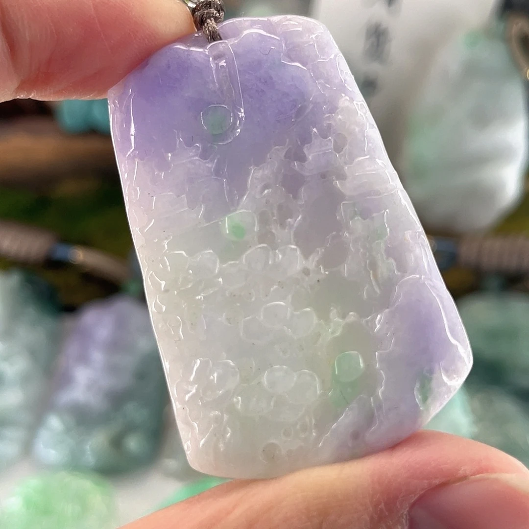 翡翠未镶嵌颈饰山水牌