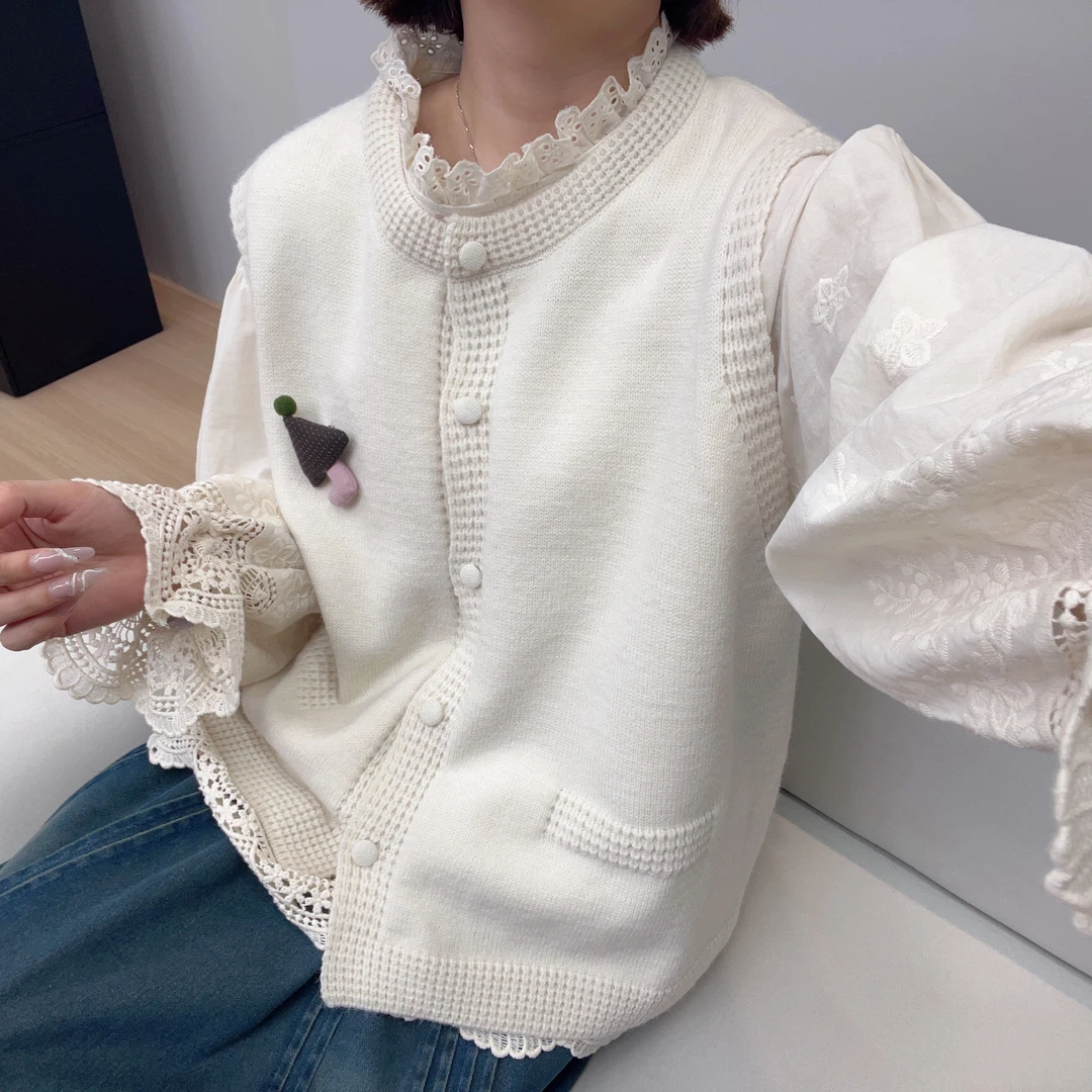 软糯圆领叠穿减龄小雨伞马甲