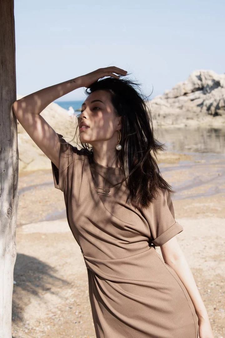 以类设计师品牌 SHANG1 BYSHANGYI收腰连衣裙休闲显瘦中长裙28588