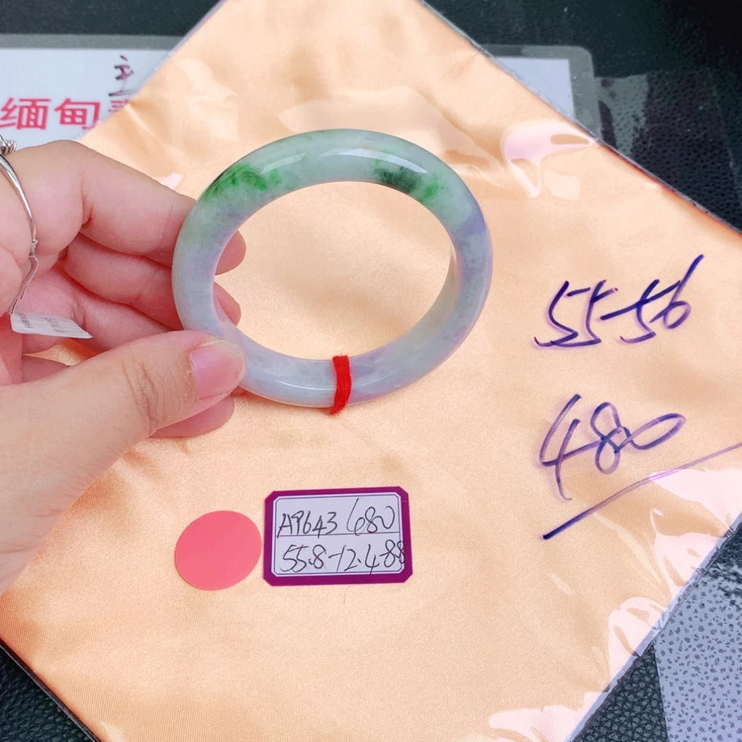 翡翠手镯未镶嵌缅甸翡翠