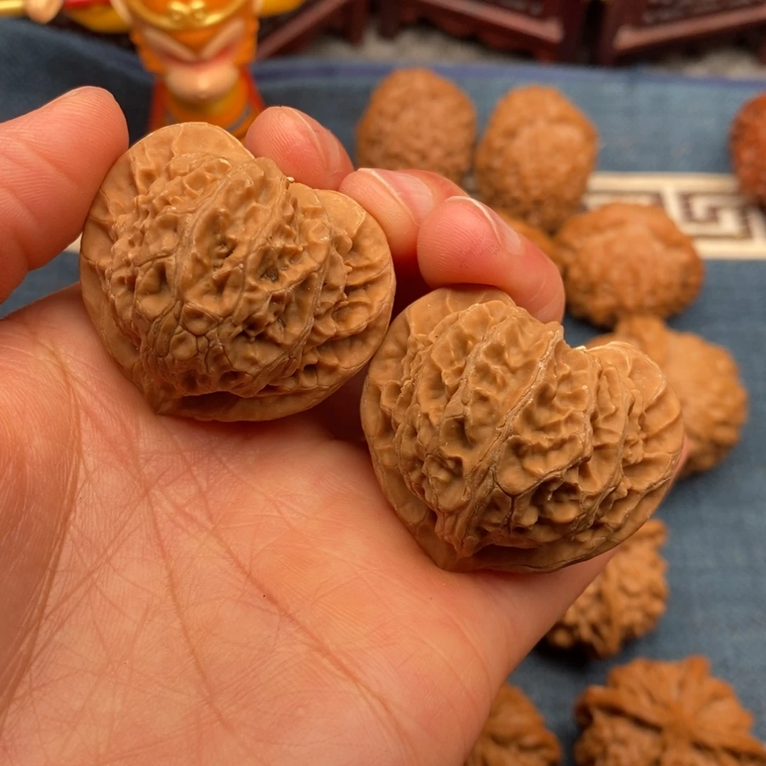 文玩核桃把件39全品桃心宫灯