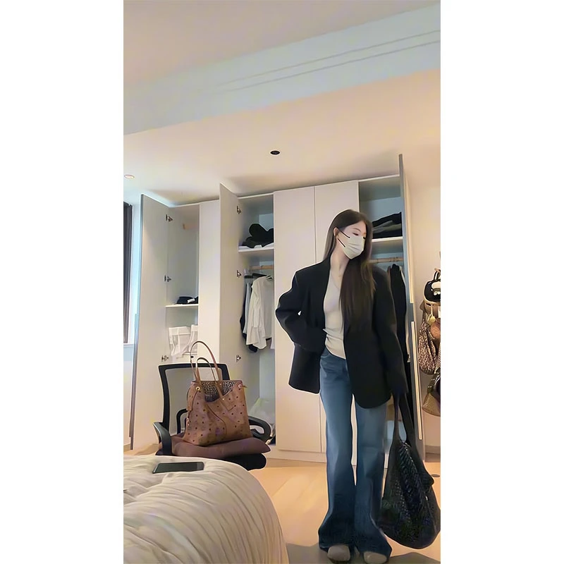 黑色西装外套女秋季高级感宽松休闲设计感小众西服显瘦宽松直筒裤