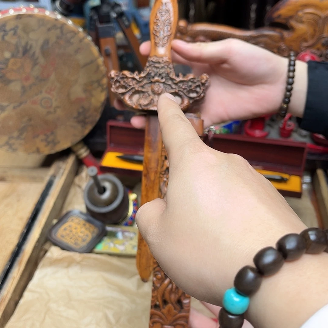 大叶紫檀（黑酸枝木类）