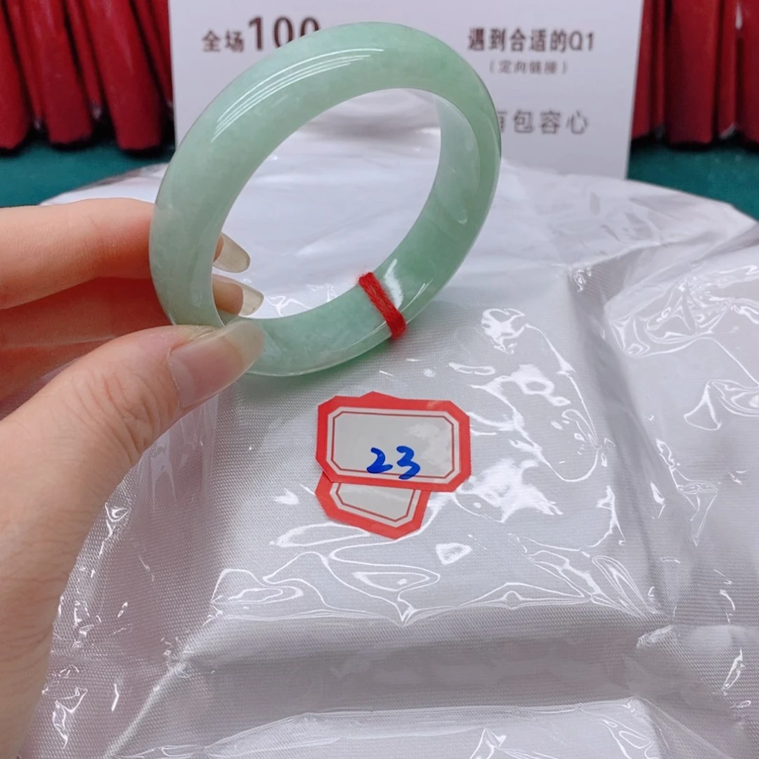 翡翠手镯未镶嵌艳*姐233333333