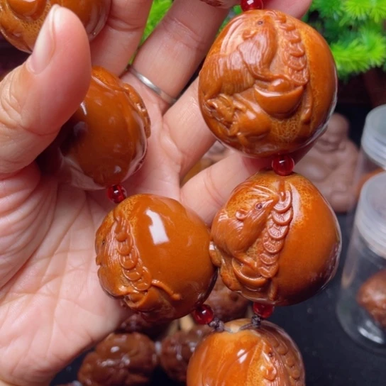 【闪购商品】手串/手链橄榄核35左右鼠手持