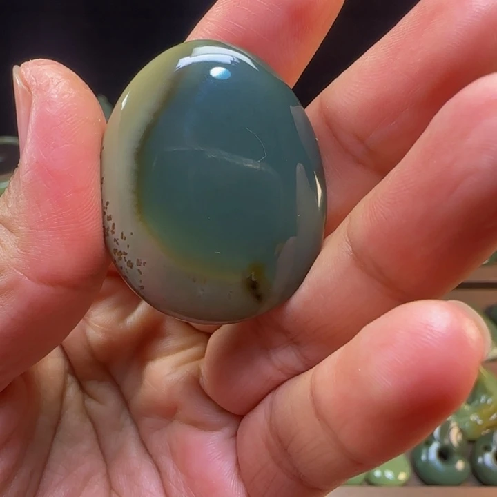 g***f颈饰未镶嵌岫岩河磨玉（透闪石质玉）