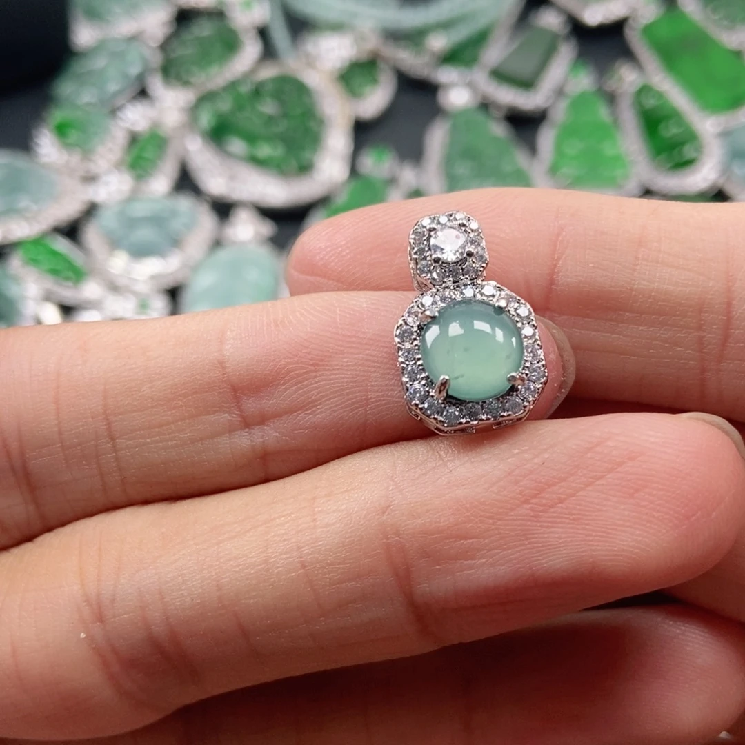 翡翠未镶嵌吊坠(不含链)