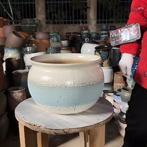 口32高24瑕疵一个盆子。