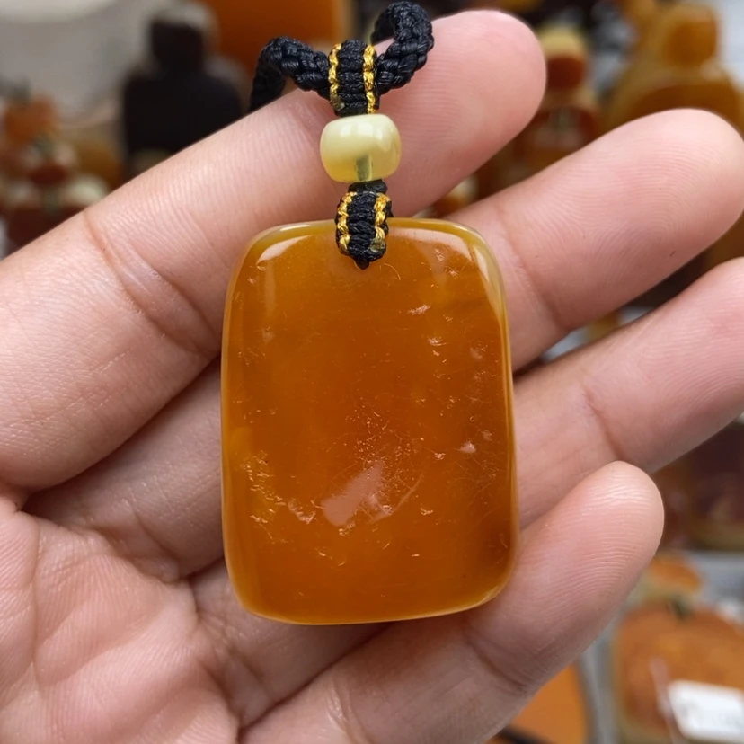 【闪购商品】琥珀颈饰未镶嵌