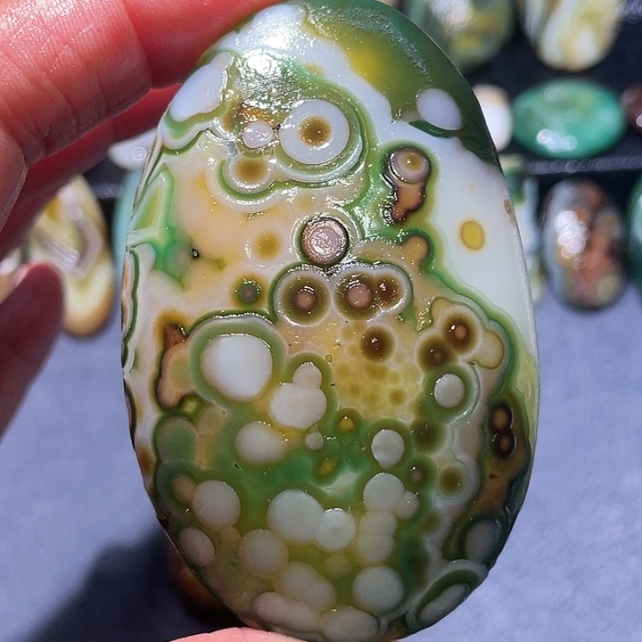 玛瑙/玉髓未镶嵌珠宝奇石