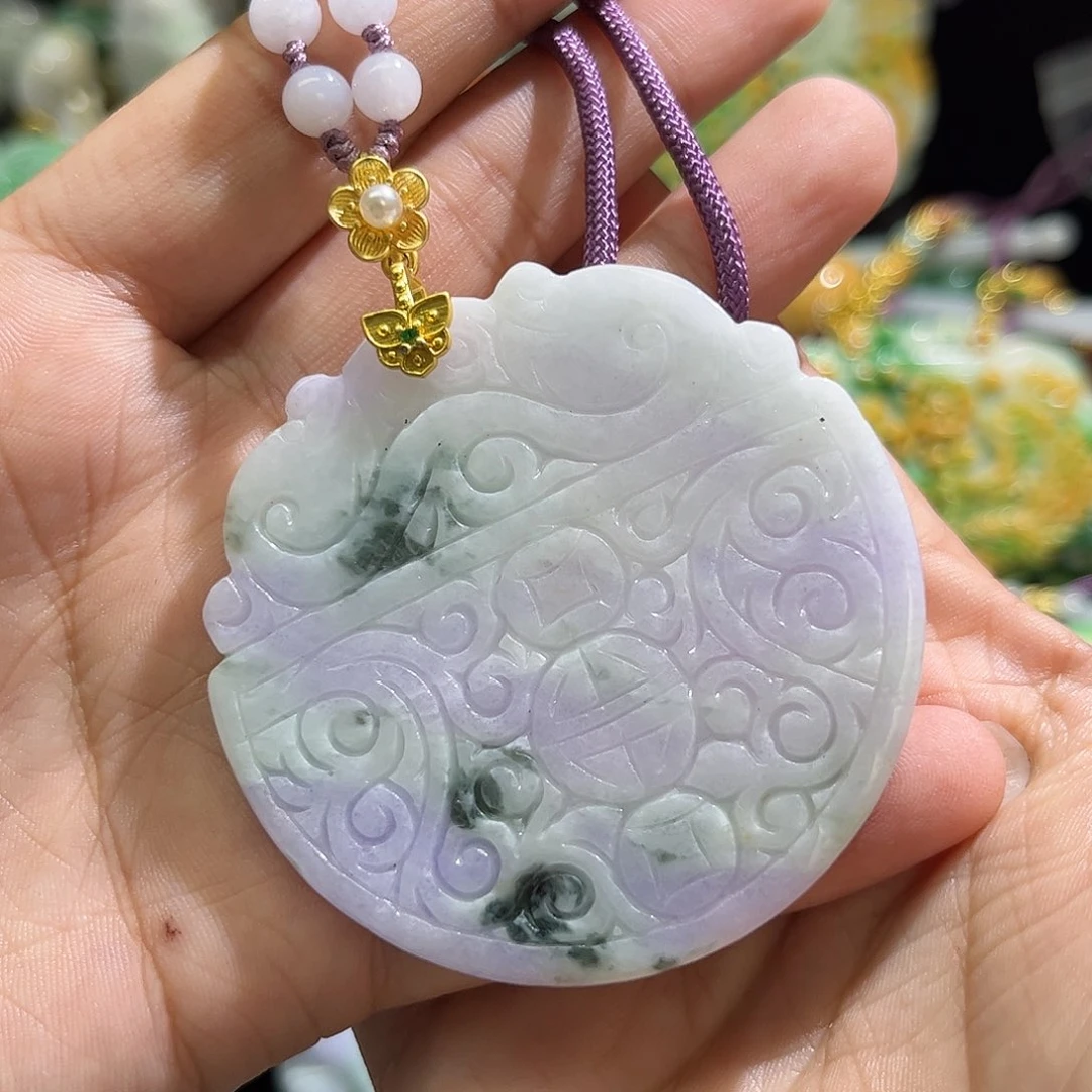 翡翠未镶嵌颈饰待编织