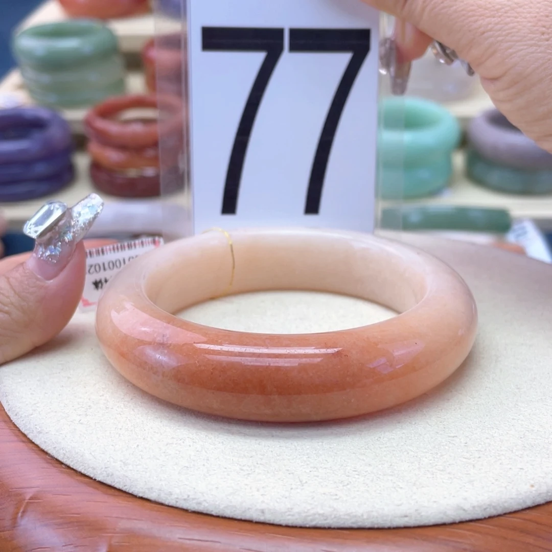 石英质玉未镶嵌手镯