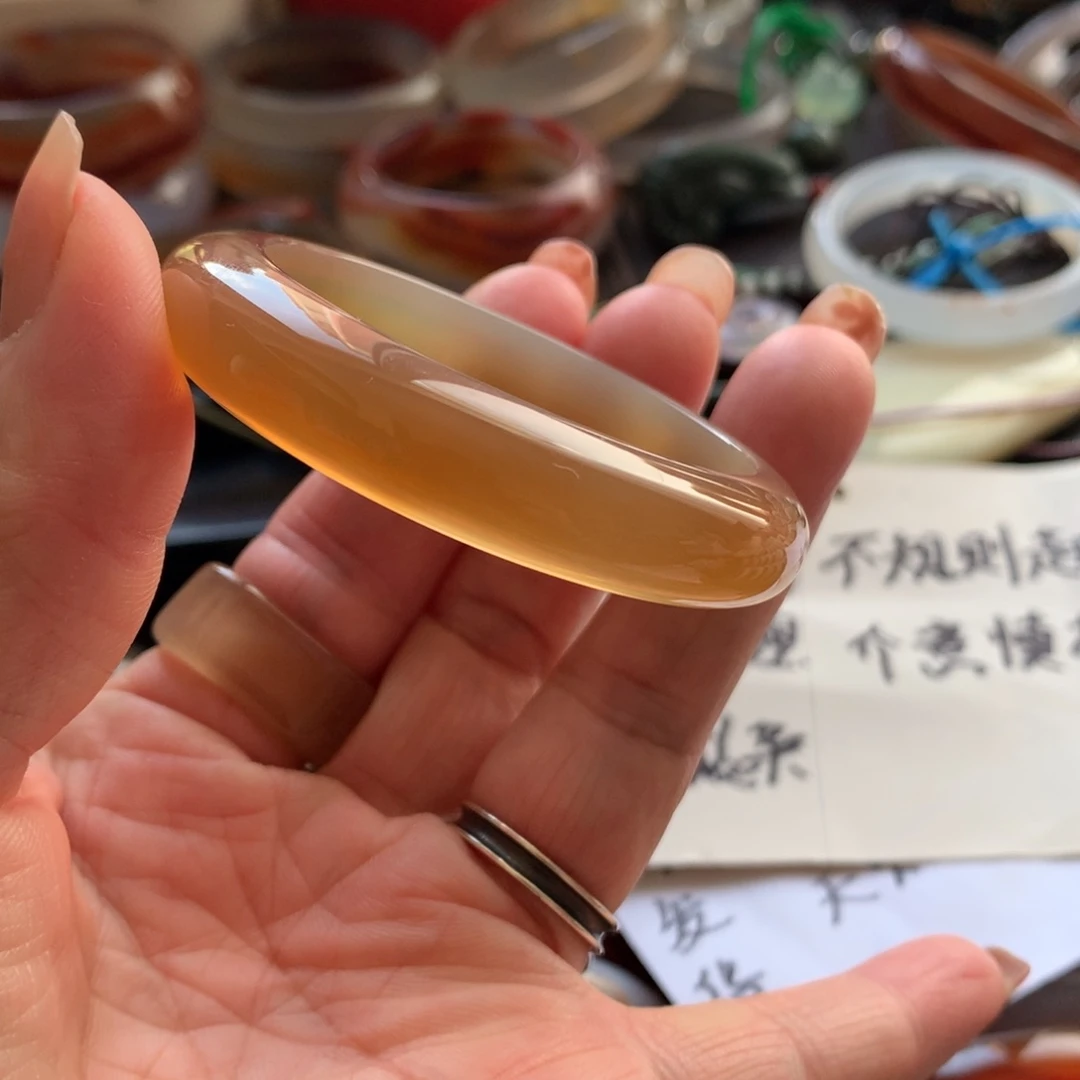 手镯玛瑙/玉髓未镶嵌殷****?48.4