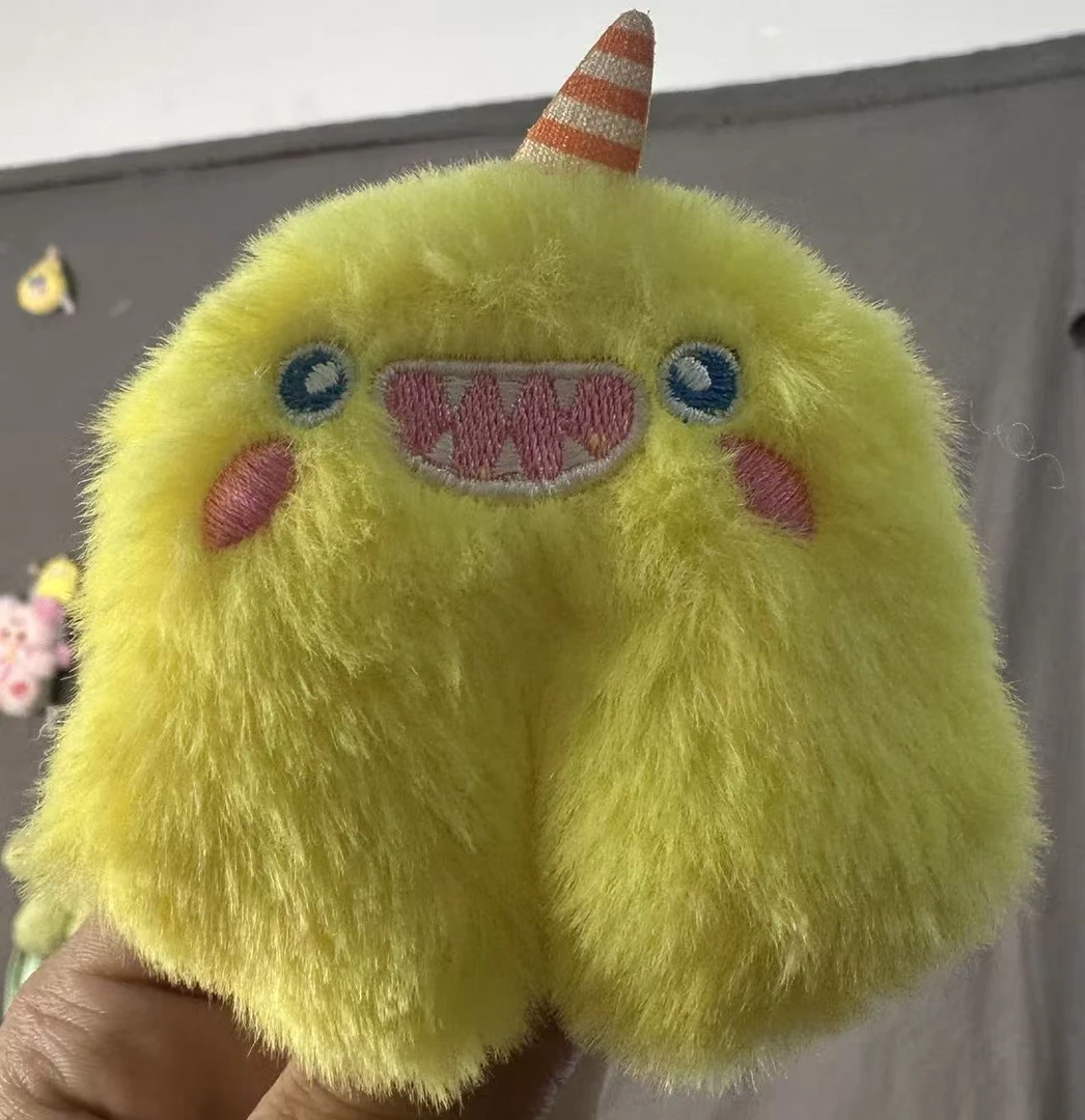 小怪兽玩偶