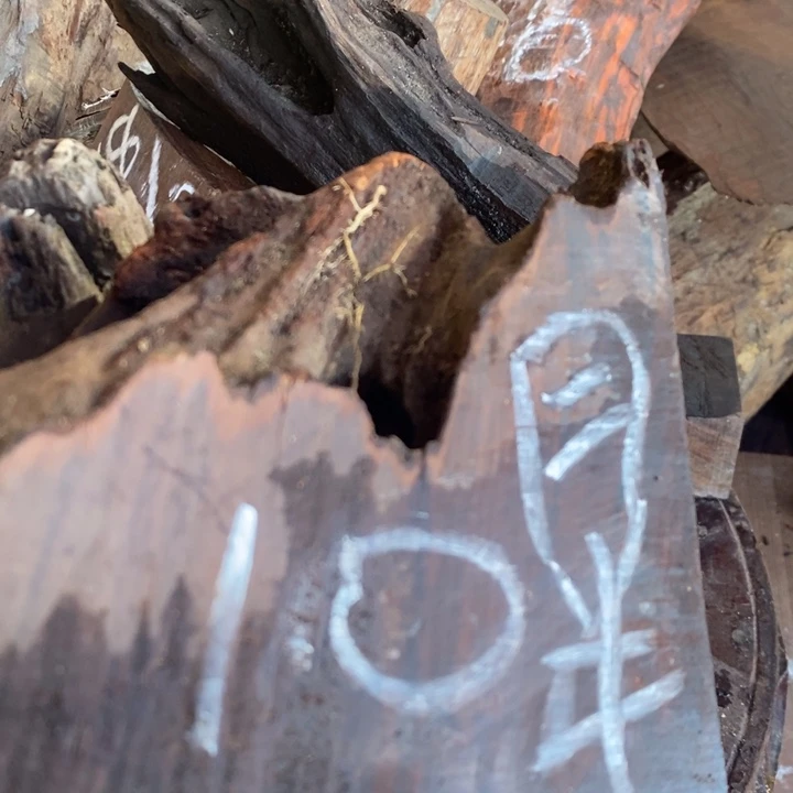 交趾黄檀（大红酸枝）月***人