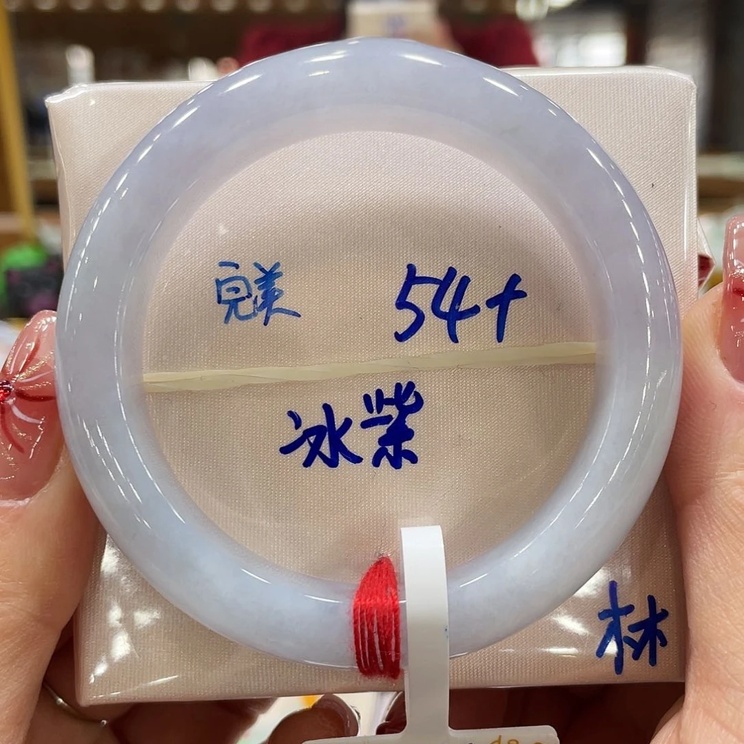 翡翠手镯未镶嵌翡翠手镯