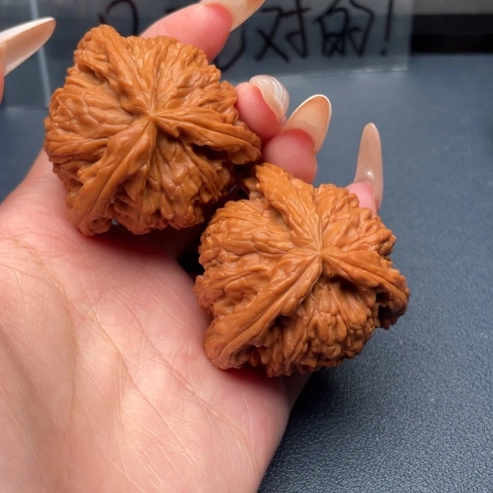 雲***渡吊坠文玩核桃白狮子