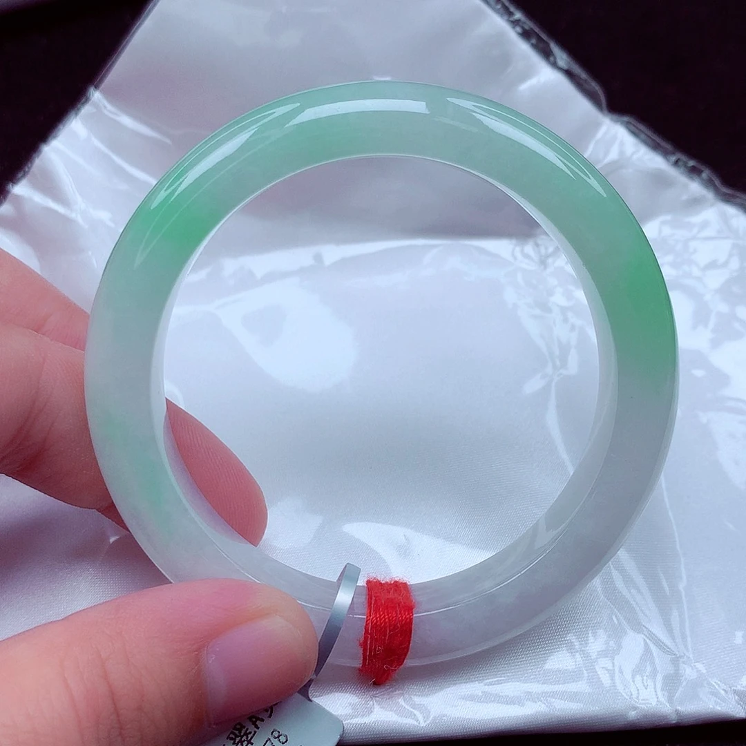 翡翠手镯未镶嵌天然缅甸翡翠A货