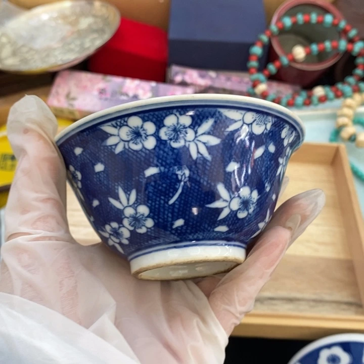 瓷片哦哦哦哦我小心翼翼