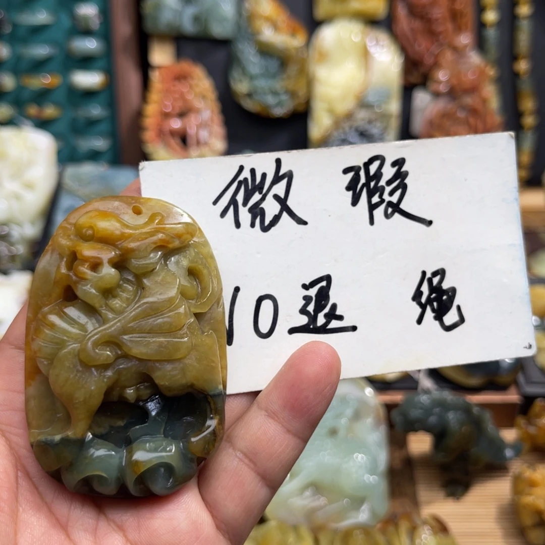 未镶嵌蛇纹石玉颈饰