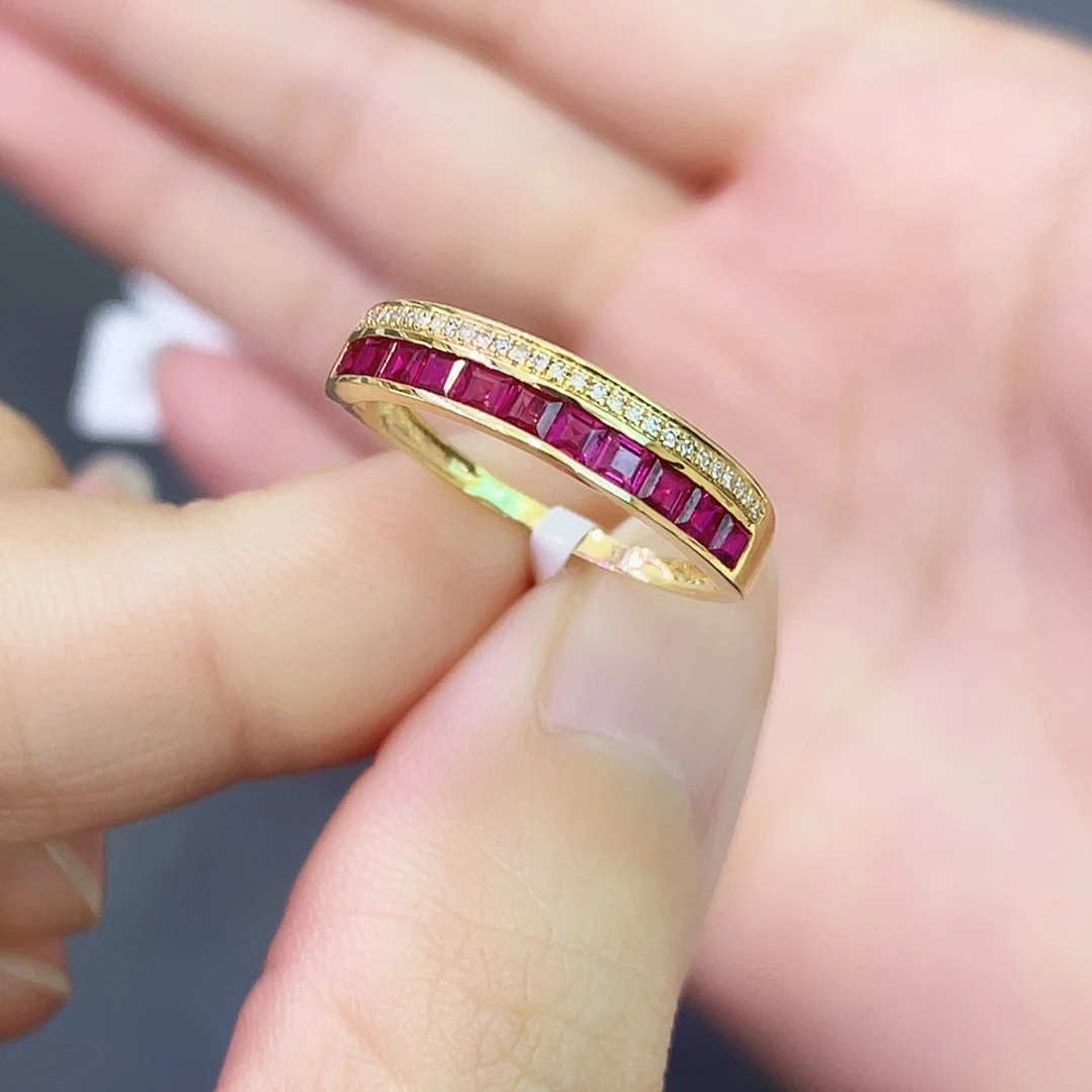 丫***头戒指红宝石18K金镶嵌1.10克拉鸽血红