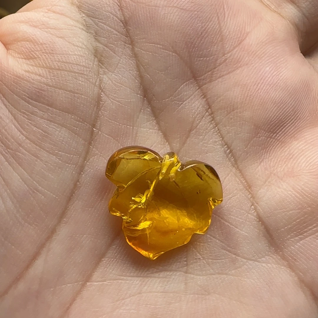 琥珀未镶嵌珠宝奇石