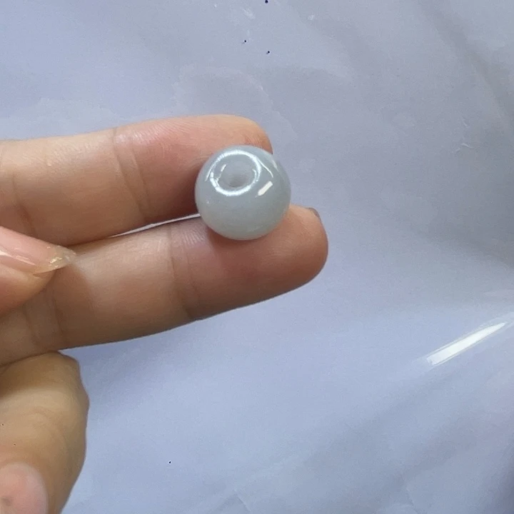 翡翠未镶嵌颈饰路路通