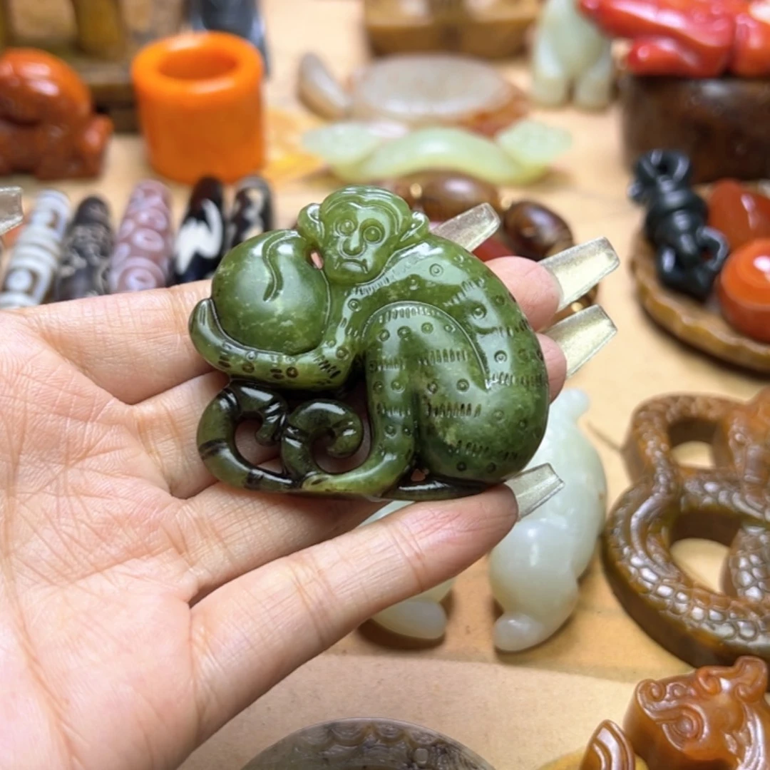 【闪购商品】蛇纹石玉颈饰未镶嵌