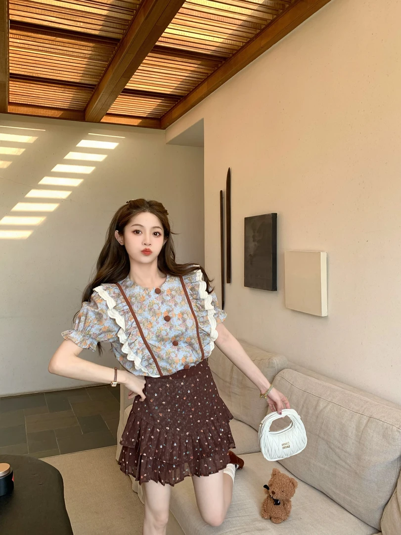 法式复古撞色小飞袖碎花上衣女2025夏季新款设计感小众衬衫