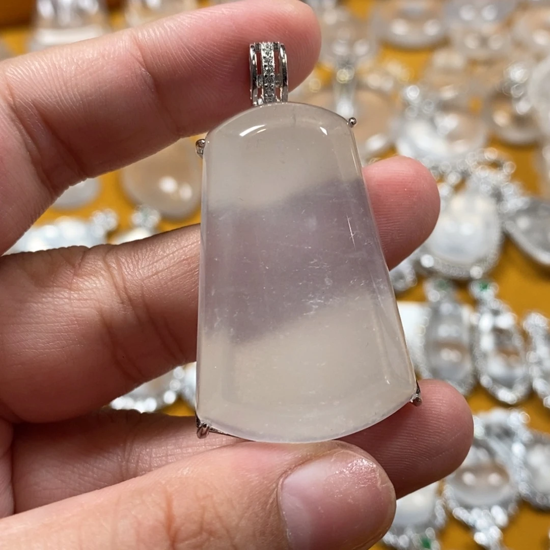石英质玉银S925镶嵌颈饰无事牌